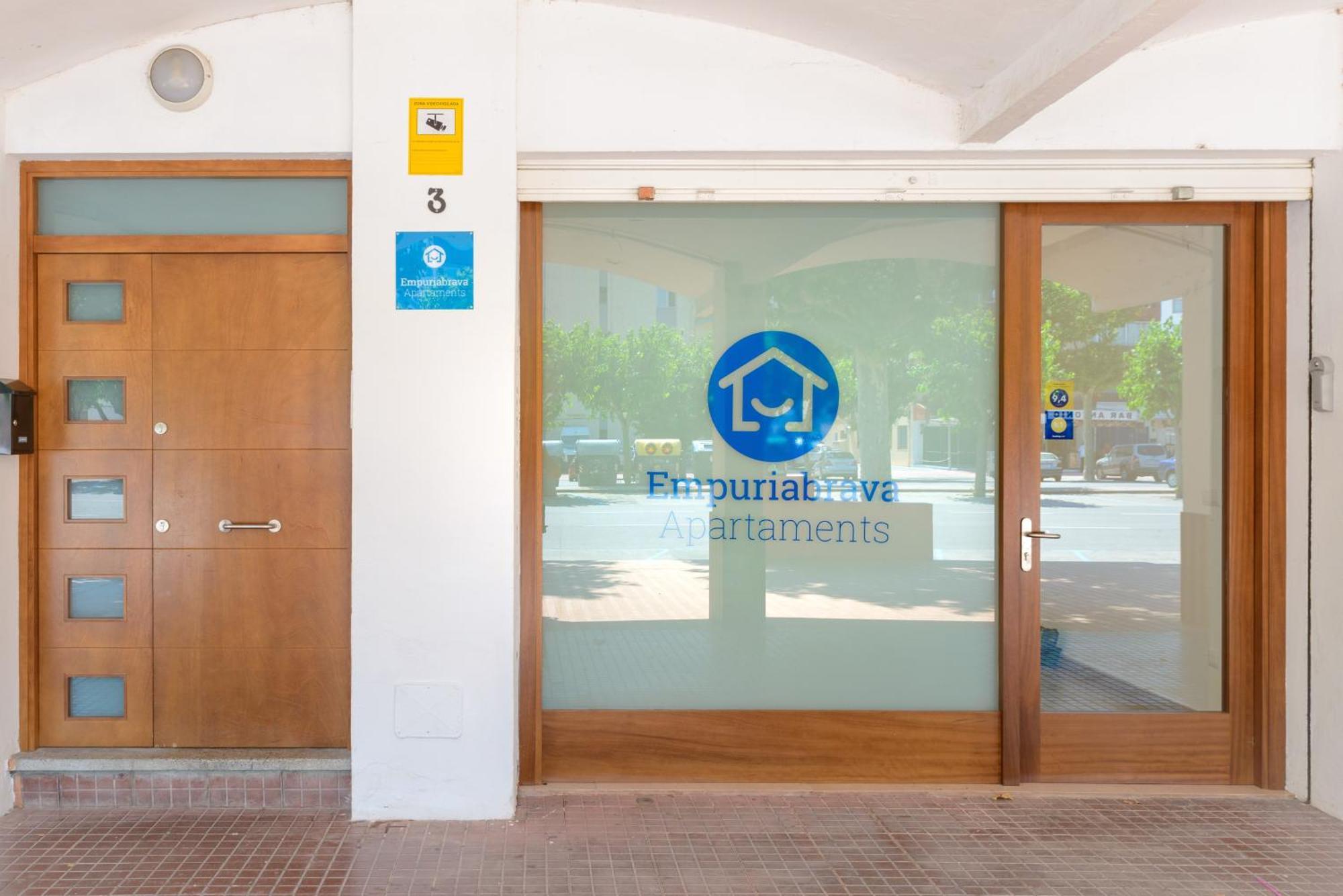 Empuriabrava Apartaments - Nº2 Exterior photo